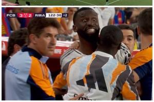 华体会HTH-吕迪格朝场内扔东西！塞尔：球员可能停赛4-12场