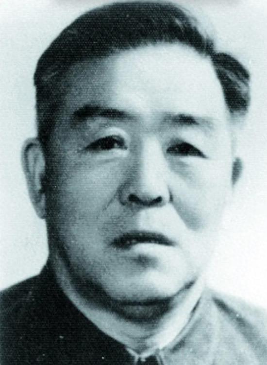 华体会官网-他给延安送13万两黄金，手握几十万大军，建国后为何仅任劳资处长